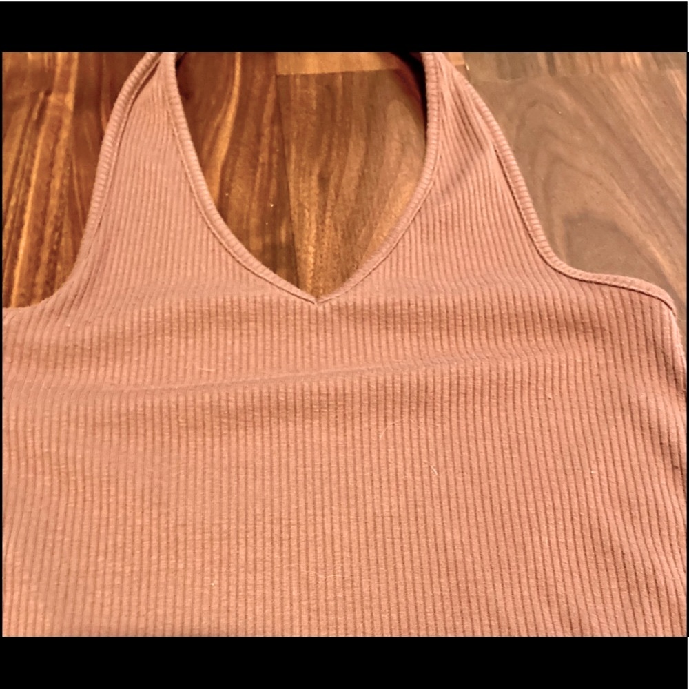 Bundle of Three Neutral Summer Tops - Picture 10 of 11